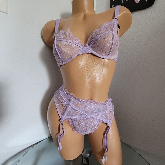 VS Designer Collection Lace Unlined Bra3 pcs Set 549